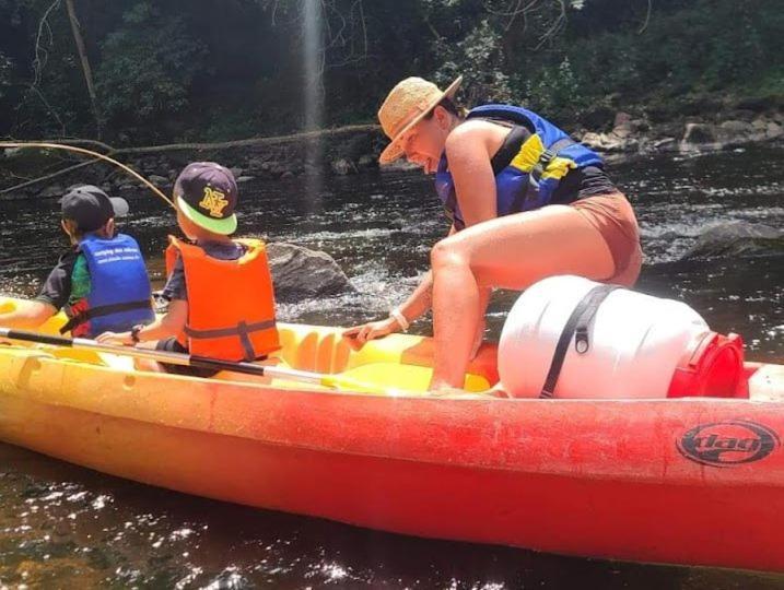 Tonneau Herbergement Insolite Au Camping Des Nieres Ebreuil ภายนอก รูปภาพ